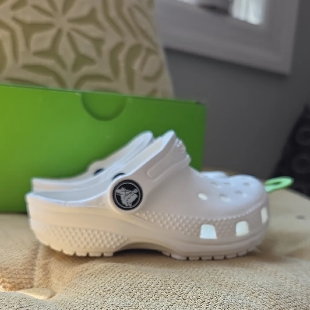 CROCS Kids Water Shoes - White